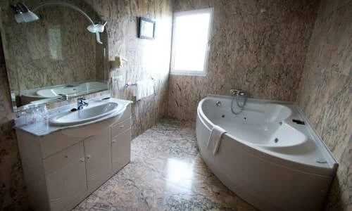 jacuzzi privado de la habitación