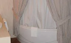 bañera de hidromasaje en la habitacion del Hotel Hostal Sport