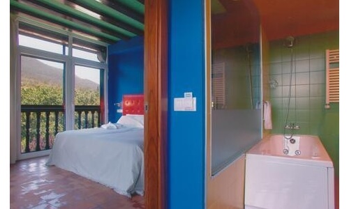 habitación con hidromasaje del Hotel Ibaiondo Navarra