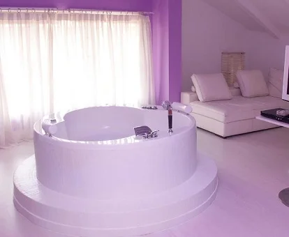 jacuzzi privado de la Suite Hotel Mansión de Navalcarnero