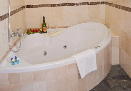 bañera de hidromasaje en Hotel Malena