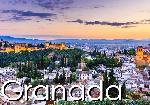 Foto desde la montaña de la ciudad de Granada, uno de los mejores y más románticos destinos para buscan un jacuzzi privado