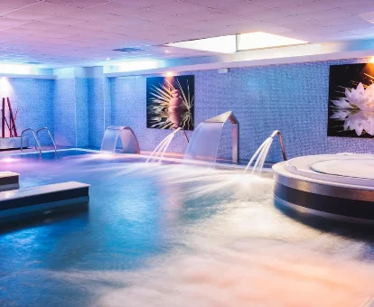 Foto del spa con jacuzzi de los Apartamentos Alday