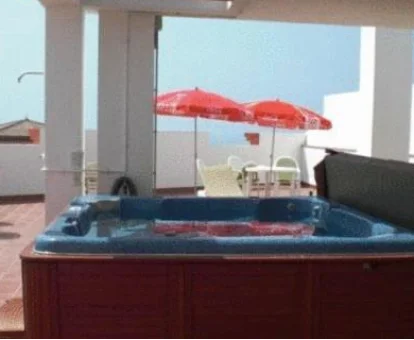 Foto del jacuzzi que se encuentra en los Apartamentos Turísticos Plaza del Olvido