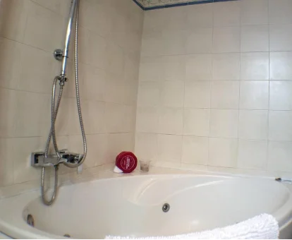 Foto de la bañera de hidromasaje que se encuentra en Calella Skyline