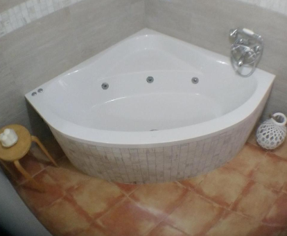 Foto de la bañera de hidromasaje de la casa Escapadas romanticas en Granada jacuzzi