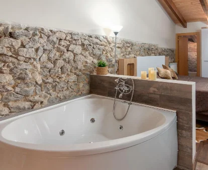 Foto de la bañera de hidromasaje del apartamento Estudio Sonido y Jacuzzi
