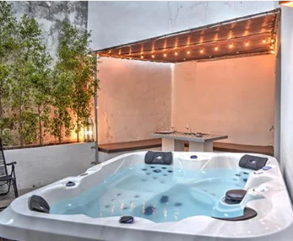 Foto del jacuzzi que se encuentra en el Home Apartments Jerez 
