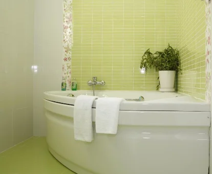 Foto de la bañera de hidromasaje de los apartamentos La Riguera de Ginio