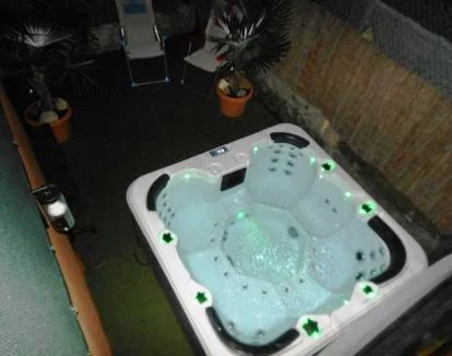 Foto del maravilloso jacuzzi de esta casa rural.