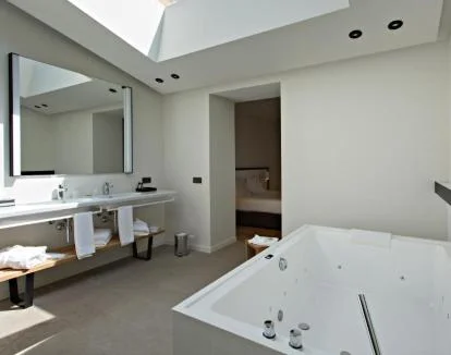 Foto de la Suite Junior con jacuzzi privado y terraza con hermosas vistas