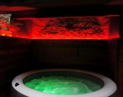 Foto del jacuzzi privado de esta casa rural.