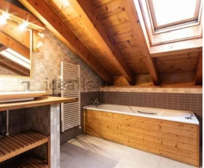 Foto de la bañera de hidromasaje que se encuentra en la casa Aliga Etxea. Beach & Mountain Village 