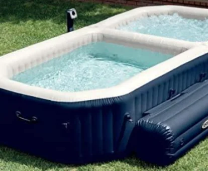 Foto del jacuzzi exterior de los Apartamentos turísticos LAS CARBALLEDAS