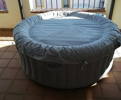 Foto del jacuzzi cubierto de la casa casa-jacuzzi-cal-ro-man