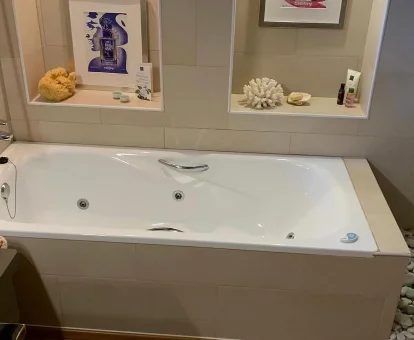 Foto de la bañera de hidromasaje de la casa Cámaras Altas