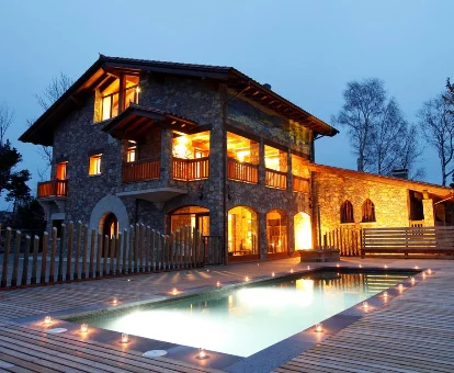Foto de la casa Can Pletis 
con piscina