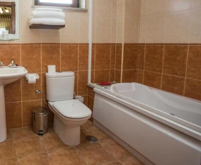 Foto de la bañera de hidromasaje que se encuentra en la Casa Castiñeira