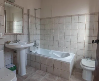 Foto de la bañera de hidromasaje de la Casa de Trillo