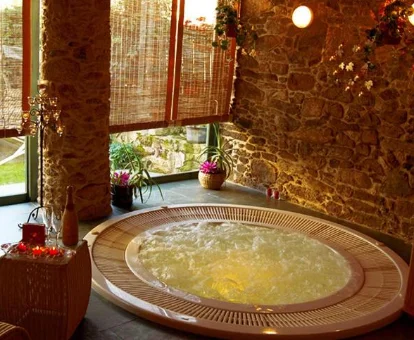 Foto del jacuzzi con excelentes vistas de la Casa do Zuleiro