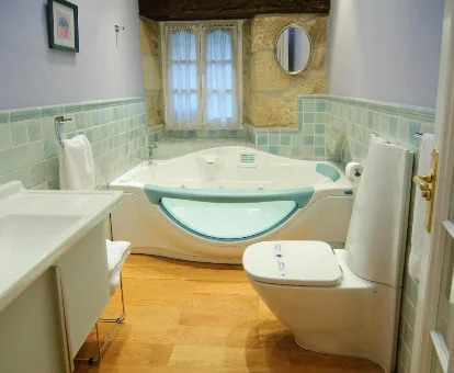 Foto de la bañera de hidromasaje de la Casa Rómulo 
