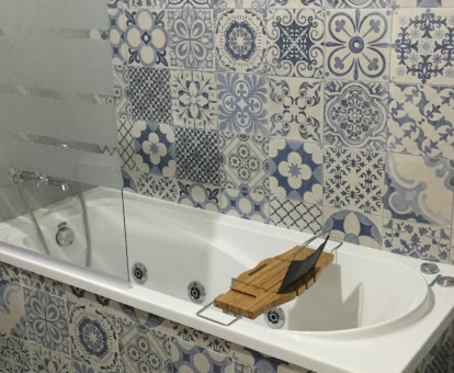 Foto de la bañera de hidromasaje que se en la Casa Rural Castillo de Segura