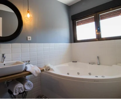 Foto de la bañera de hidromasaje de la Casa Rural El Ralenco (Alquiler Integro)
