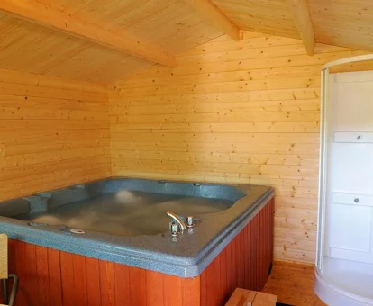 Foto del jacuzzi que se encuentra en la Casa Rural Mi Campo