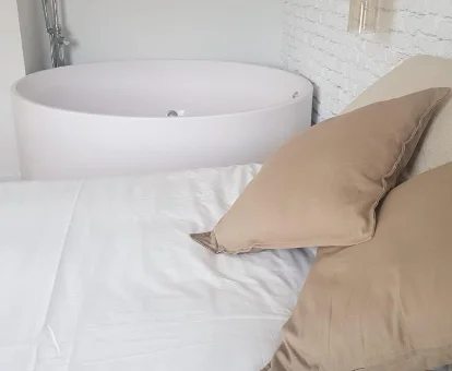 Foto de la habitación con bañera de hidromasaje de la casa Párpados, casa con jacuzzi para dos