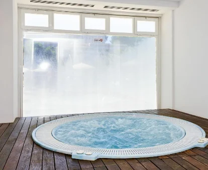 Foto del jacuzzi solo para adultos del resort Globales Cala Viñas Adults Only 16+ 
