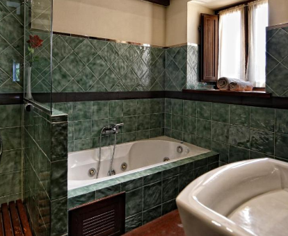 Foto de la bañera de hidromasaje de la casa La Era De Somao 