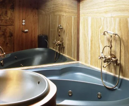 Foto de la bañera de hidromasaje del chalet La Llúpia 
