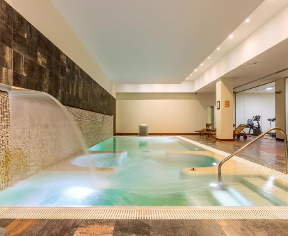 Foto de spa con piscina cubierta del Luxury Apartment in Benatalaya
