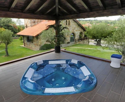 Foto del jacuzzi de exterior que se encuentra en la Posada Spa San Marcos 