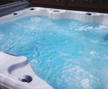 Foto del jacuzzi que se encuentra en la casa Puerta de Alcaraz