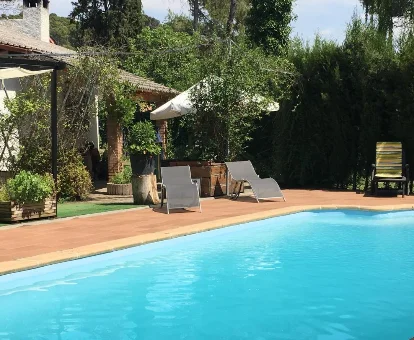 Foto de la piscina que se encuentra en la casa Riglos Paradise