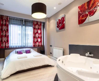 Foto de la habitación con jacuzzi de VOLANTIN II apartment by Aston Rentals