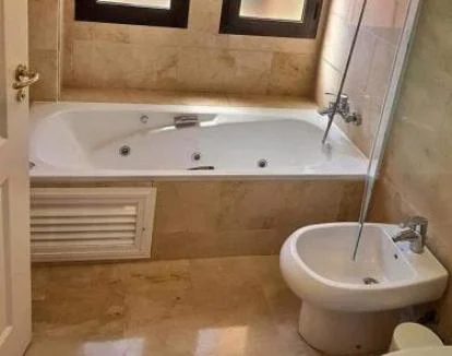 Foto del Apartamento de 3 dormitorios con jacuzzi privado y hermosas vistas.