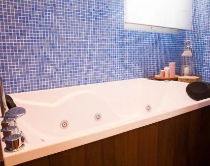 Foto de jacuzzi privado de este acogedor apartamento.