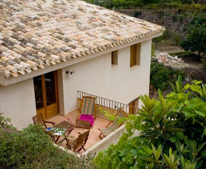 Terraza de la casa rural Bajo El Cejo en El Berro