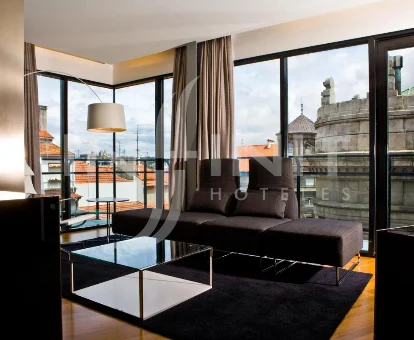 Hotel para adultos llamado Inffinit en Vigo