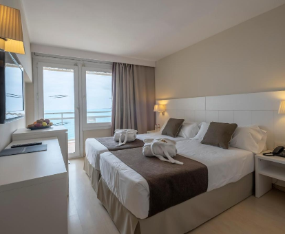 Habitación con balcon del hotel para adultos Rosamar en Lloret de Mar