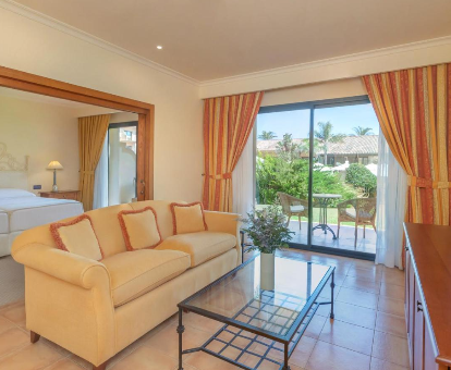 Habitación con terraza del hotel La Quinta Menorca - Adults Only en Cala'n Bosch