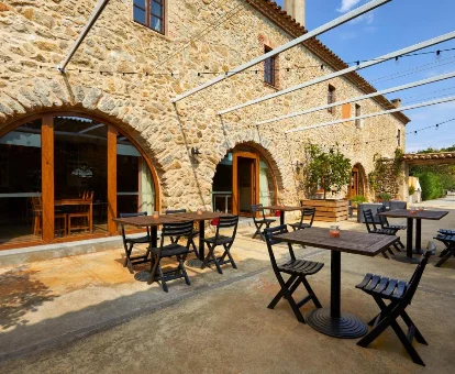 Terraza de la casa rural Mas Ramades en L'Estartit