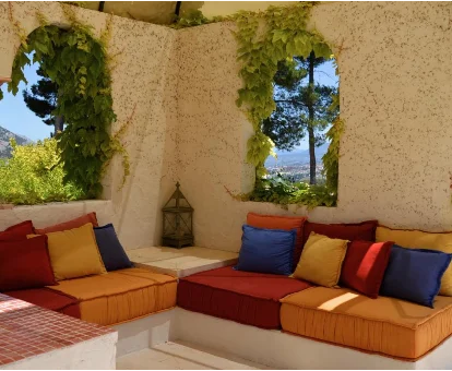 Terraza del Hotel para adultos La Madrugada en Benissa