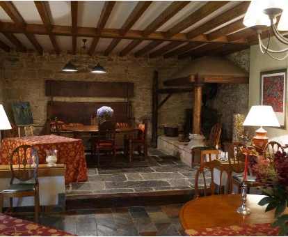 Hotel rural para adultos, llamado Palacio de Prelo, Boal