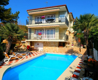 Villa Dorada Suites, hospedaje para adultos en Tarragona