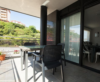 Zona de terraza del Apartamento con servicios de masaje Ardantza en Zumaia