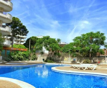 Piscina del complejo de apartamentos Arquus en Salou