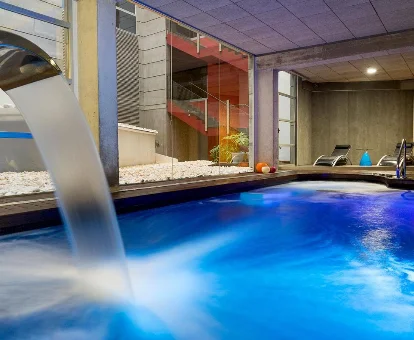 Piscina de hidromasaje situada en el Hotel Spa La Casa del Rector
